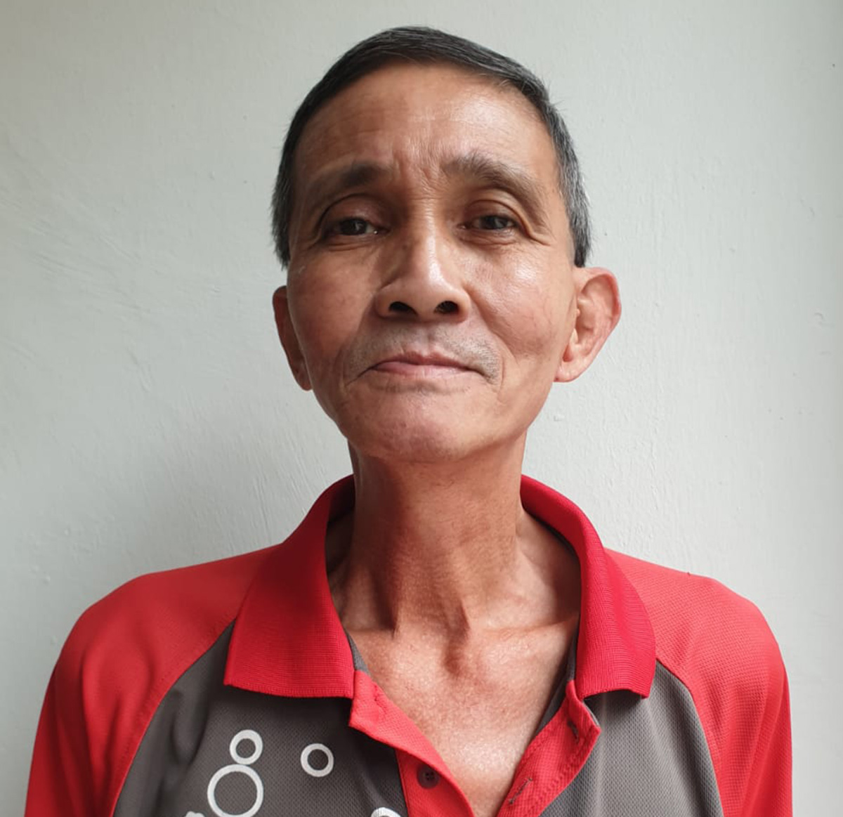 Resident Chui Shoong Hee says: “I see Uncle Peh already at work early in the morning before the crack of dawn. I have also spotted him working on his days off (when he was not in uniform).