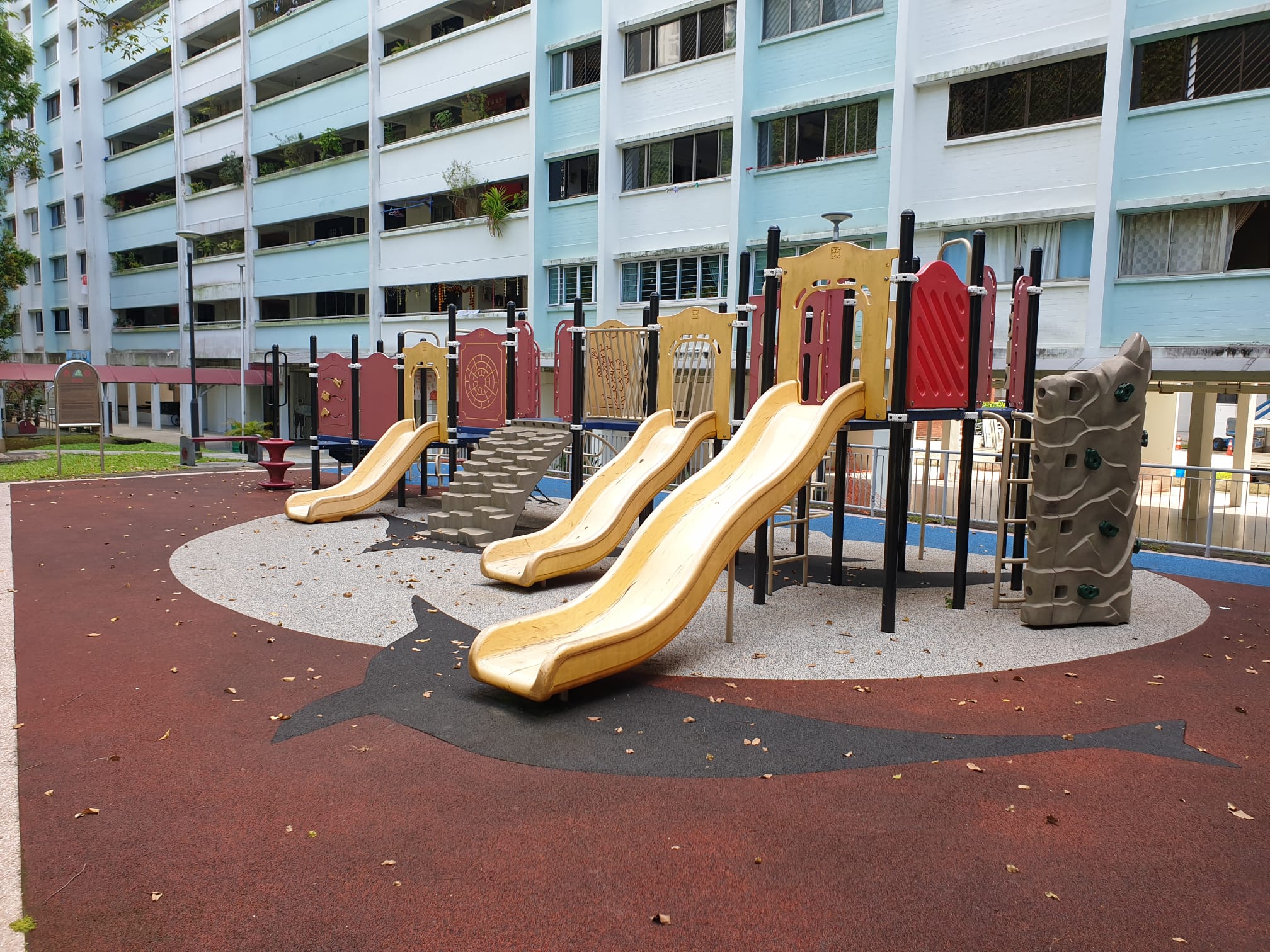 Bukit Gombak: Embark on your mountaineering trip at Block 510 Bukit Batok Street 52. This climbing wall at the playground can be a kid’s Mount Everest or K2.