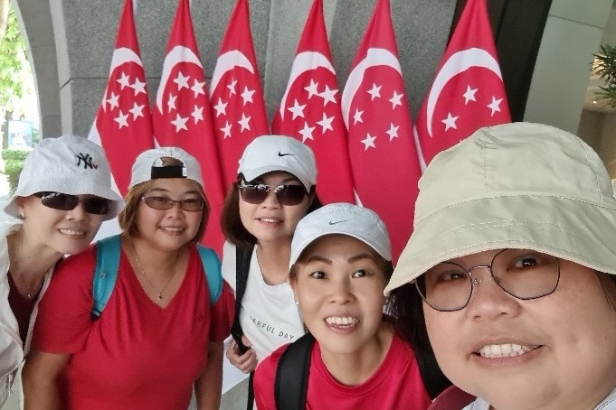 Valerie Koh (far right) with her friends. Photo by Valerie Koh (Hong Kah North)