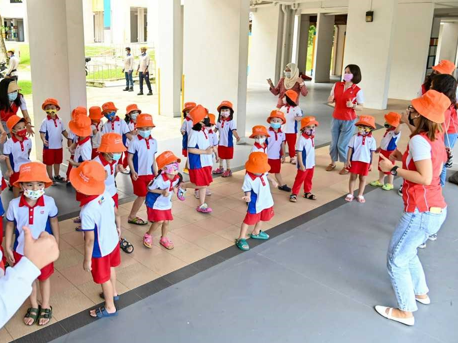 Teck Whye Ave Blk 3’s preschoolers getting into the groove of Zumba with their teachers and estate cleaners