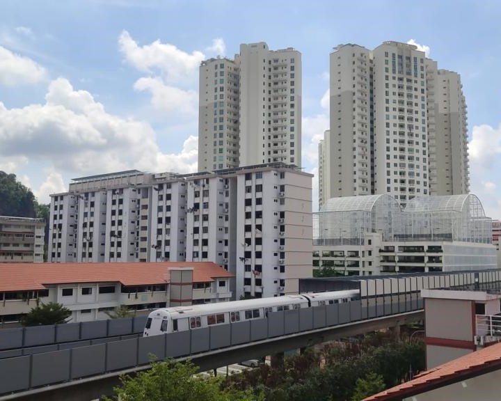 Sound barrier along Bukit Batok West Ave 5 from Bukit Batok to Bukit Gombak MRT Station.
