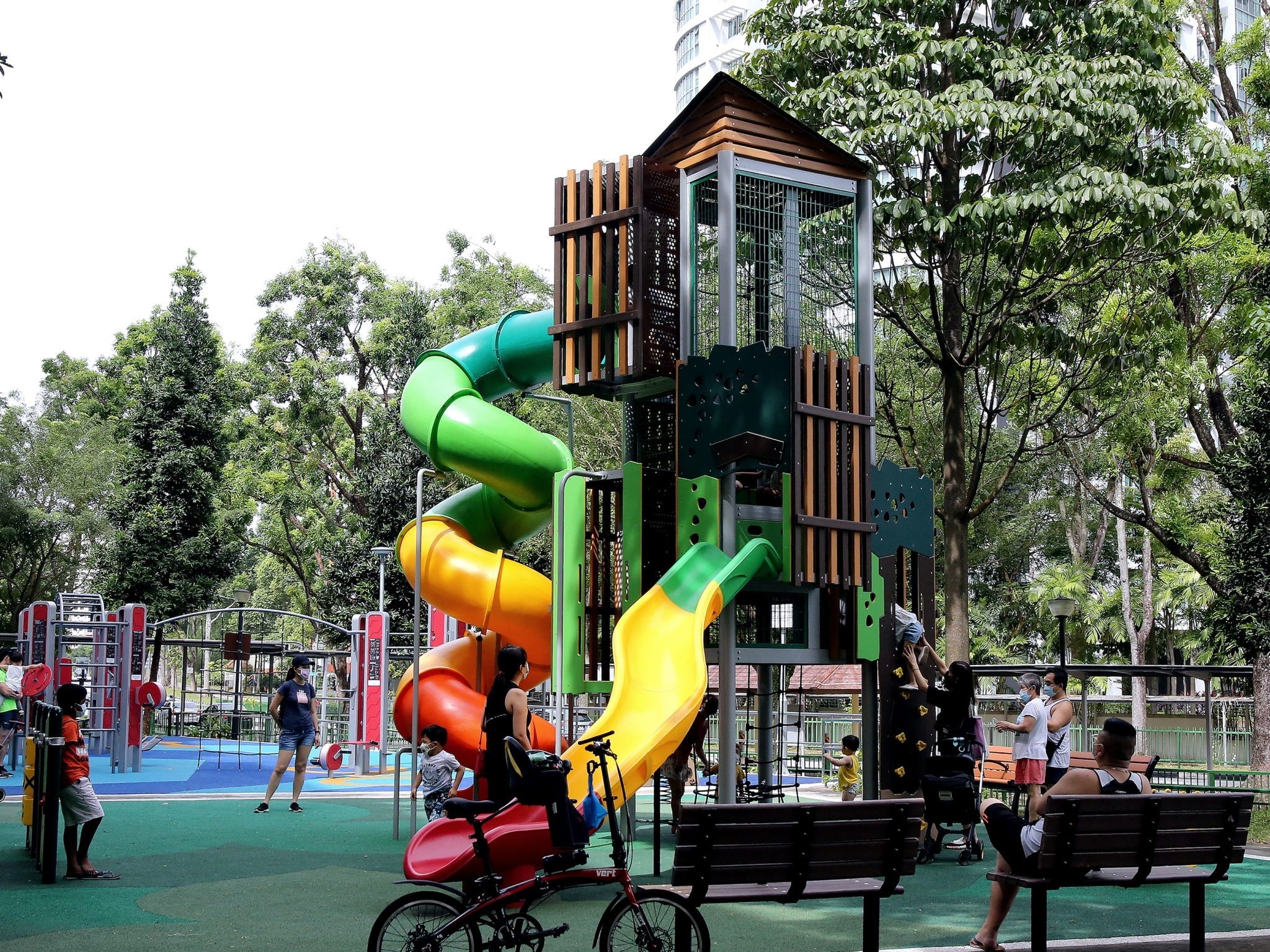 Bukit Gombak: Voyage up this treehouse and pretend you are Andy and Terry from Andy Griffiths’ Treehouse series at Block 531, Bukit Batok Street 51!
